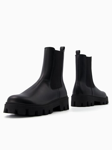Boots chelsea di Bershka in nero