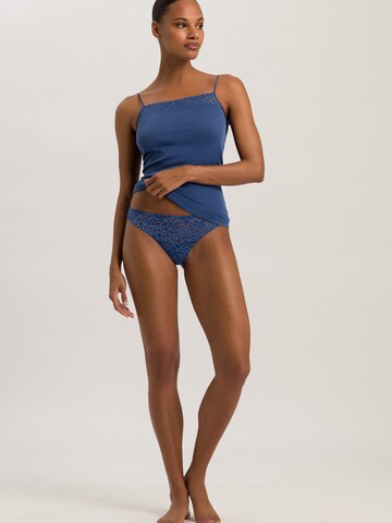 Hanro - Top ' Moments ' em azul