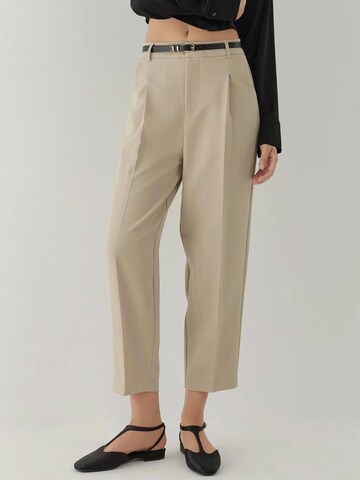 regular Pantaloni di Hiccup in beige: frontale