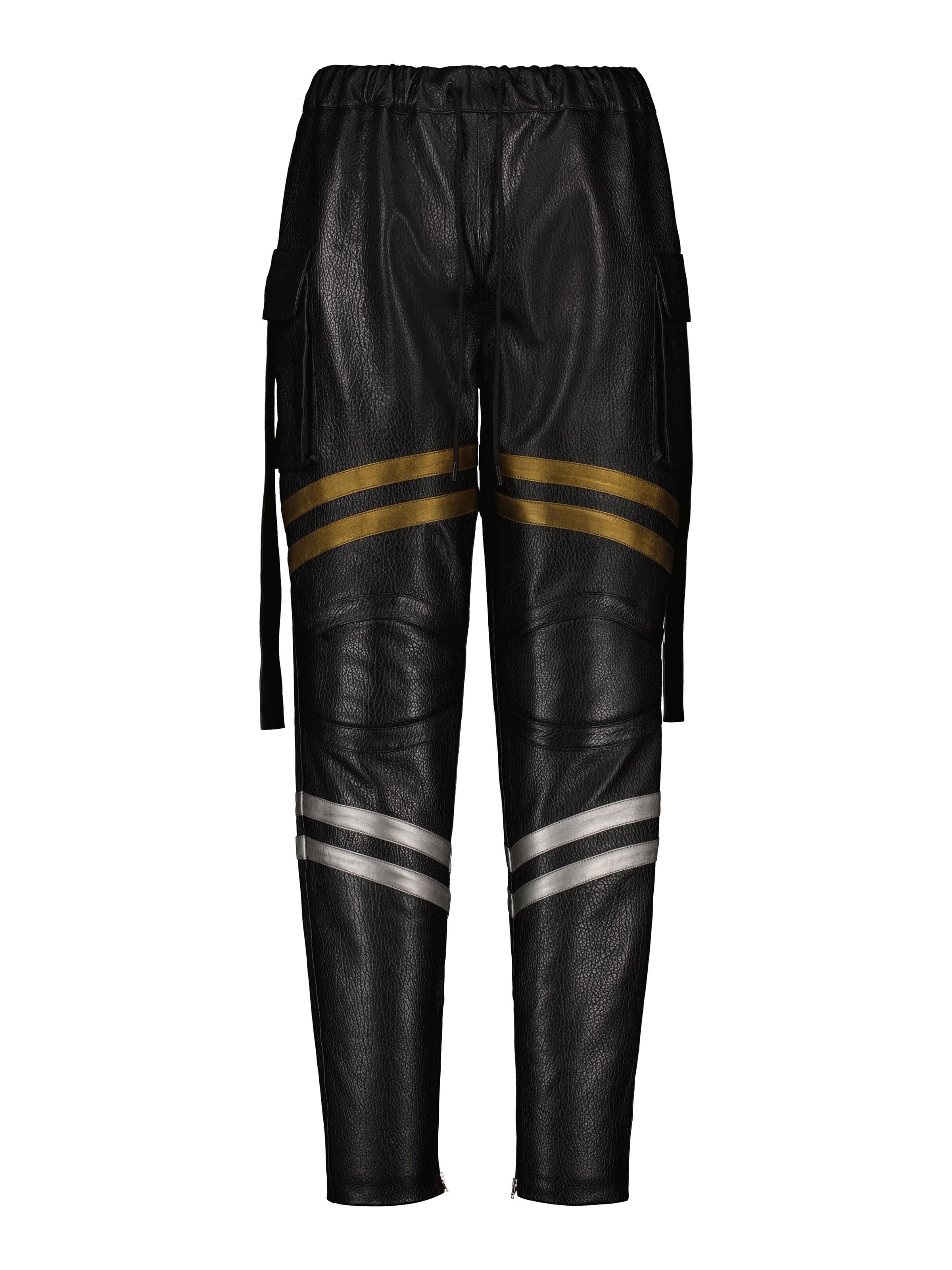 Coupe slim Pantalon cargo Vibranyum en noir : devant