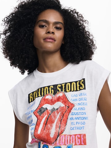 Tricou de la Desigual pe alb
