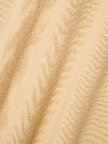 Marie Lund Sweater in Yellow