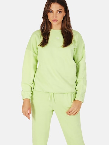 Bluză de molton de la OW Collection pe verde