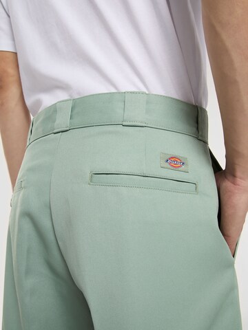Regular Pantalon chino DICKIES en vert