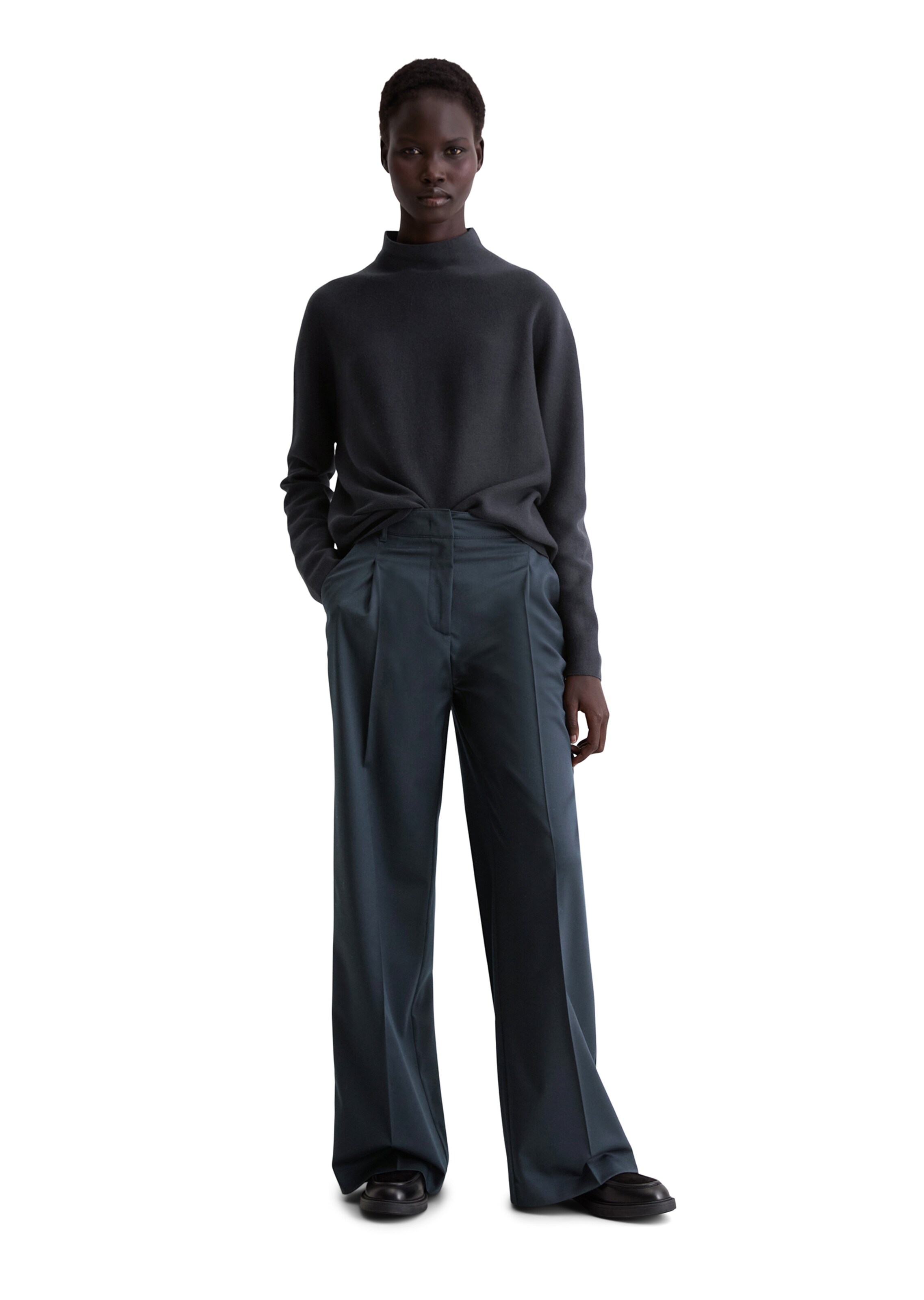 Marc O'Polo Sweater in Blue: front