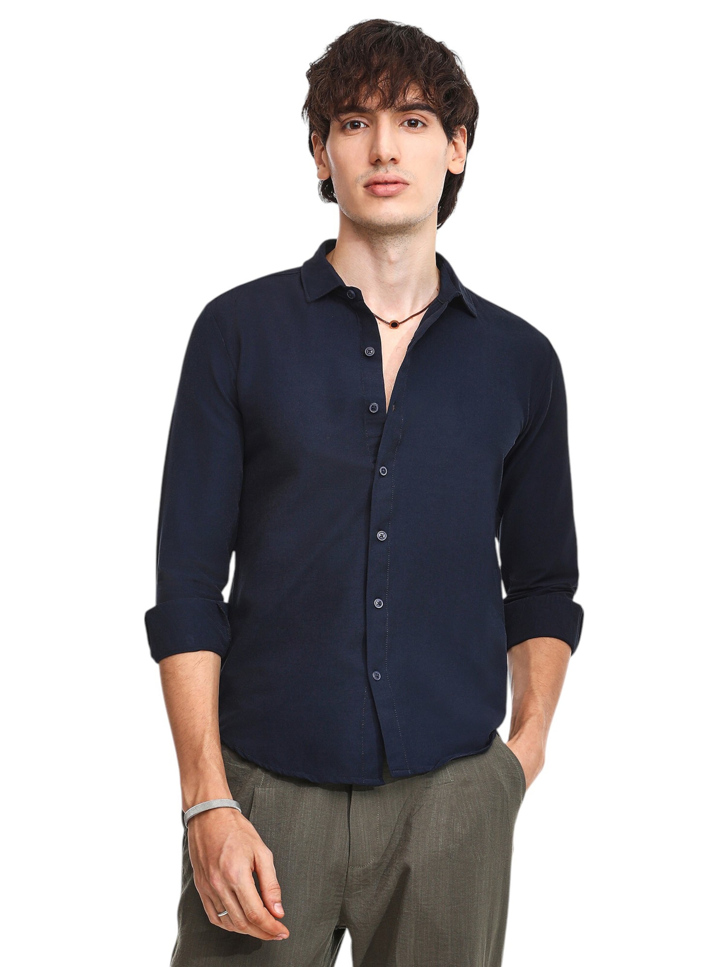 Campus Sutra Regular Fit Hemd 'Zandra' in Schwarz: Vorderseite