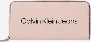 Calvin Klein Jeans Wallet in Pink: front