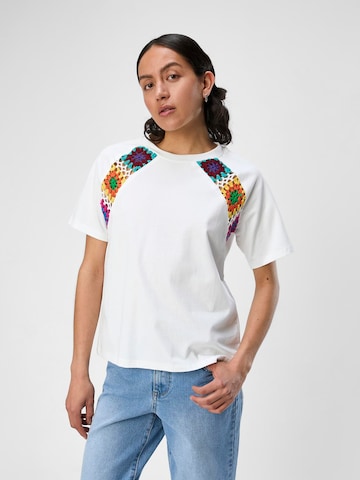 OBJECT - Camiseta 'BEA' en blanco: frente