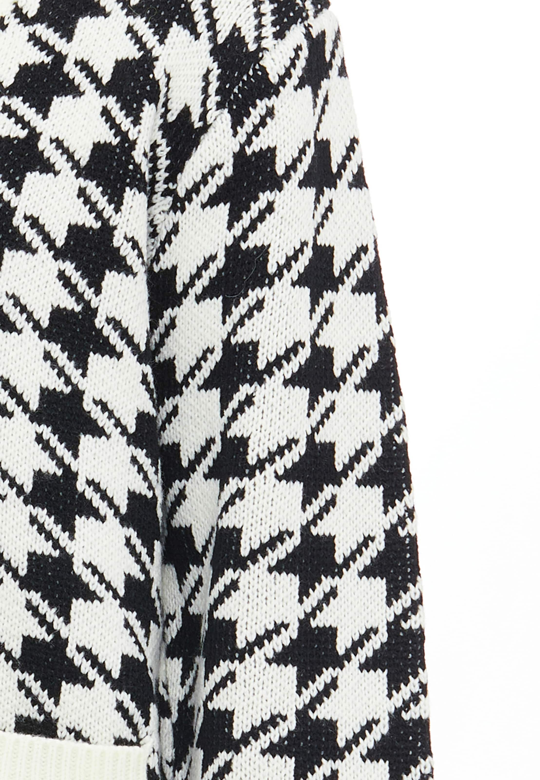 caneva Knit Cardigan in White