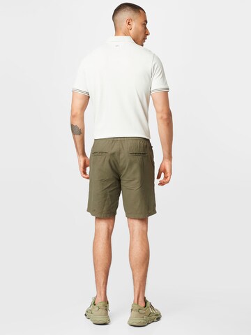 Matinique Regular Shorts 'Barton' in Grün