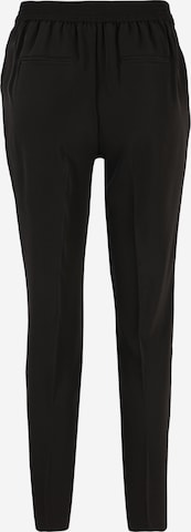 regular Pantaloni con pieghe di Wallis in nero