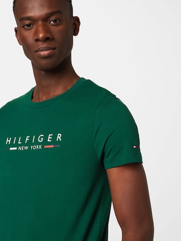 TOMMY HILFIGER T-Shirt 'New York' in Grün