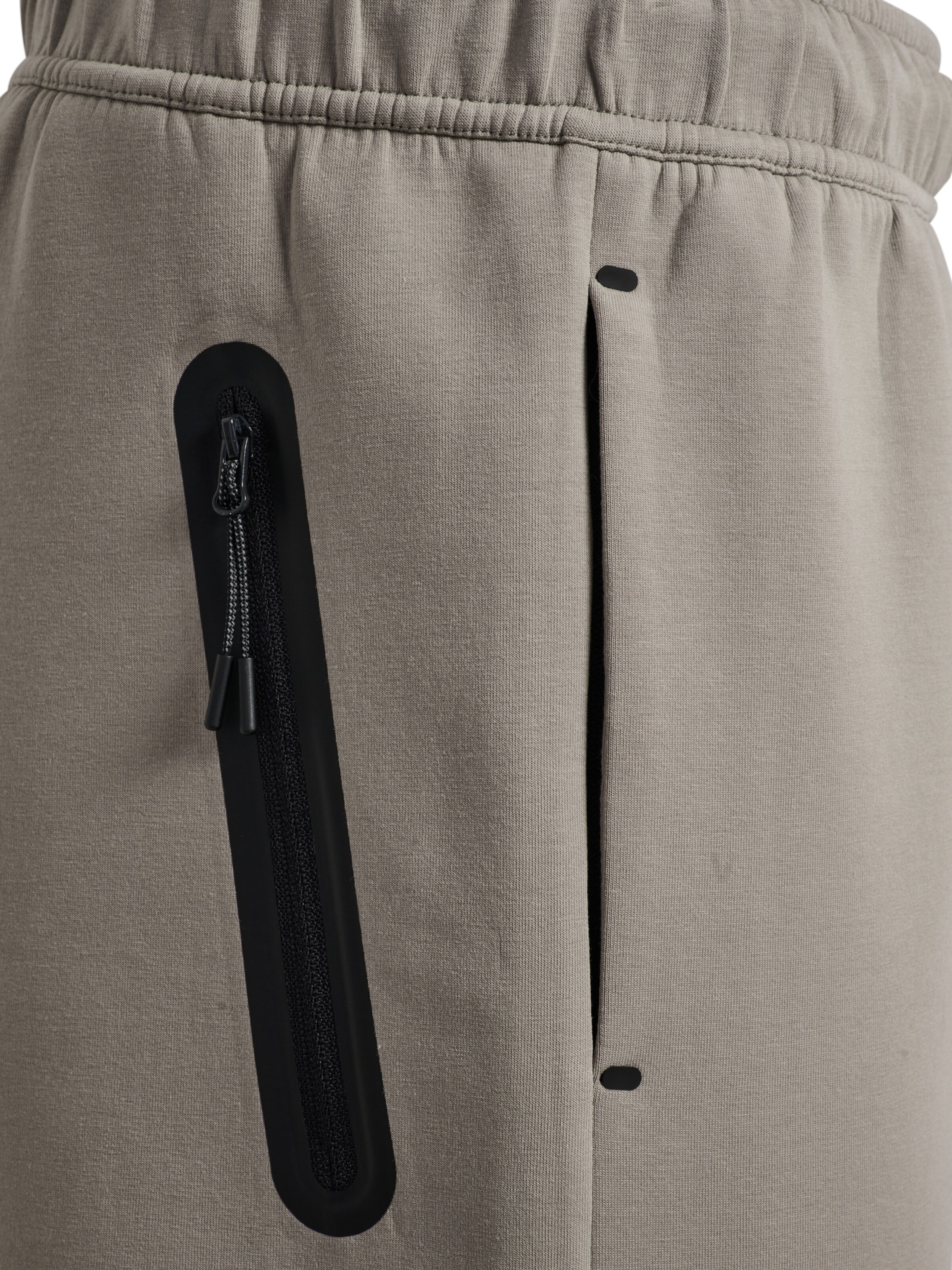 Hummel Regular Trousers in Grey