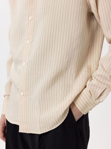 Coupe regular Chemise 'Liam' Antioch en beige