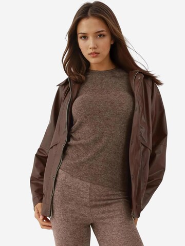 Hiccup Trui in Bruin