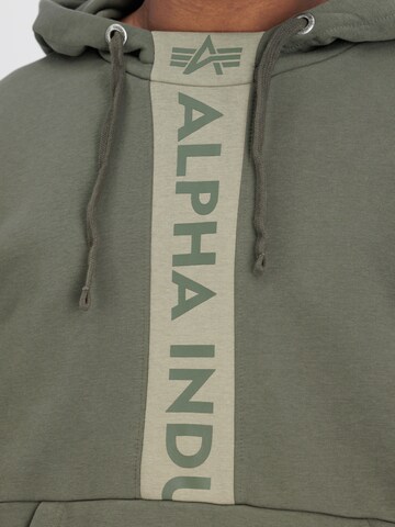 ALPHA INDUSTRIES Sweatshirt i grønn