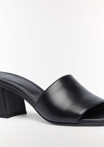 Sandales COMMA en noir : derrière