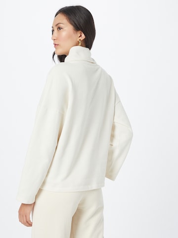 NU-IN Sweatshirt in White