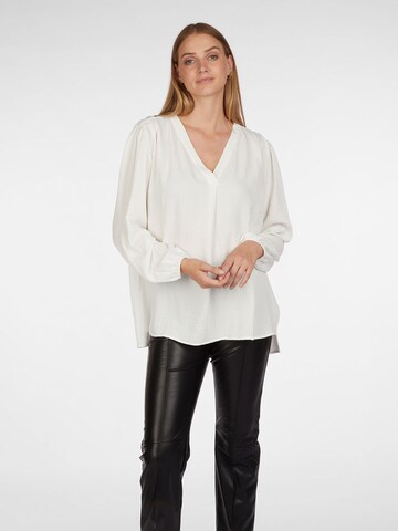 Lovely Sisters Blouse 'Maddie' in White: front