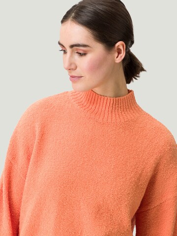 Pullover di zero in arancione