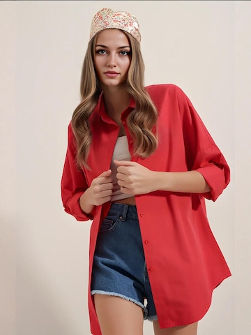 Bigdart Blouse in Rood: voorkant