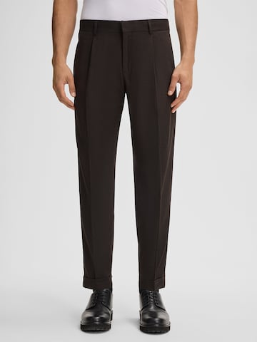 STRELLSON Slim fit Trousers with creases 'Luis ' in Brown: front