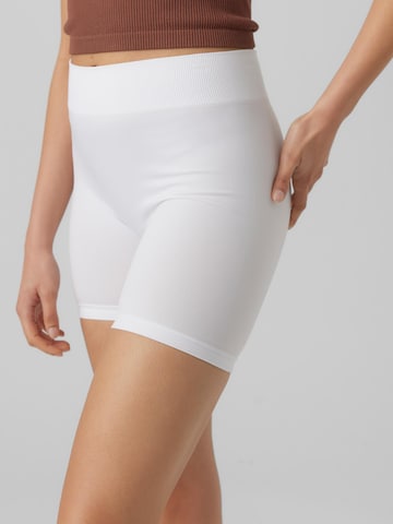 VERO MODA - Cuecas compridas 'Jackie' em branco