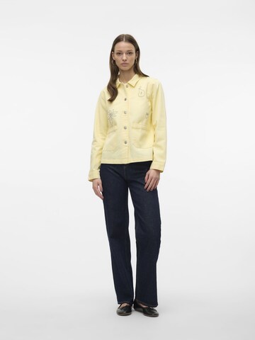 Veste mi-saison 'VILJA' VERO MODA en jaune