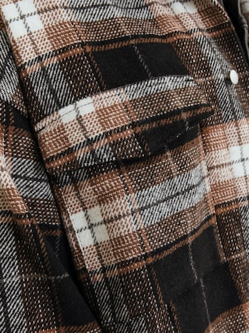 JACK & JONES Comfort fit Between-season jacket in Brown