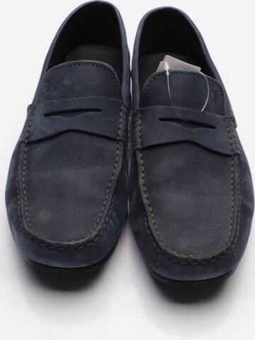 Tod's Flats & Loafers in 41 in Blue
