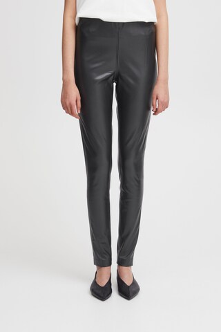 Coupe slim Pantalon 'Comano' ICHI en noir : devant