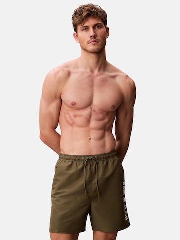 Shorts de bain 'CALVIN KLEIN MEDIUM DRAWSTRING Costumi da bagno' Calvin Klein en vert
