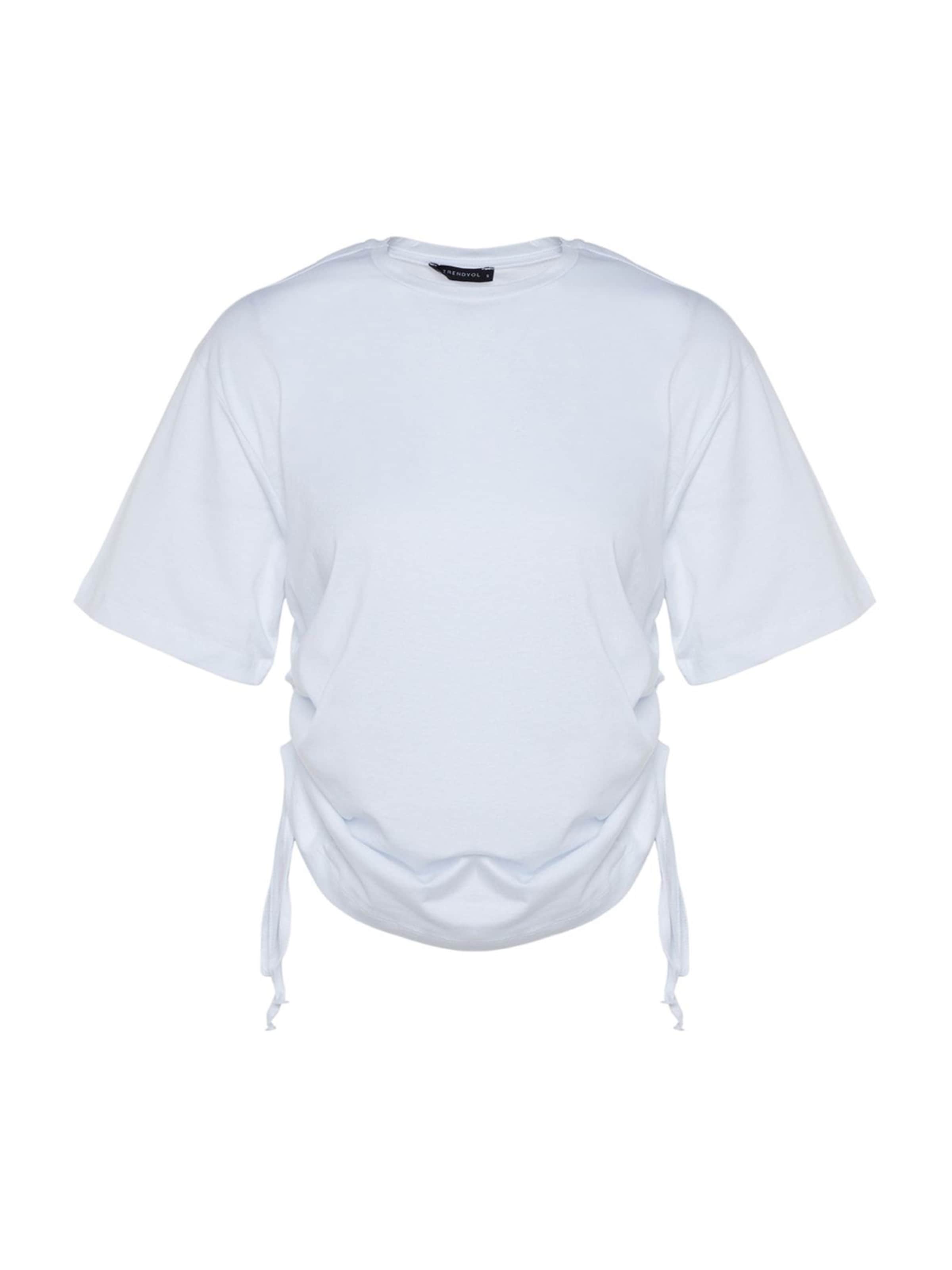 Trendyol Shirt in White: front