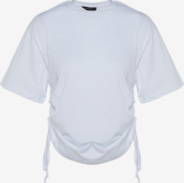 balta Trendyol Marškinėliai: priekis