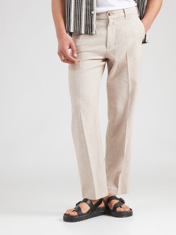 Abercrombie & Fitch regular Παντελόνι με τσάκιση σε καφέ: μπροστά