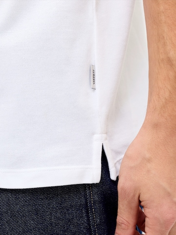 JJ Rebel Tričko 'JREBEVANS' - Biela