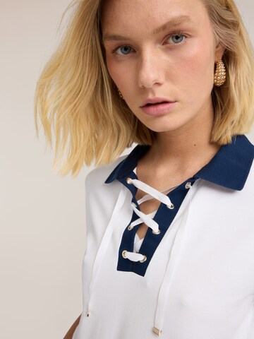 T-shirt MOTIVI en blanc