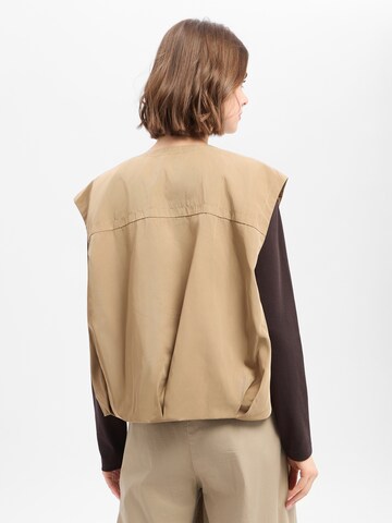 Gilet Marie Lund en beige