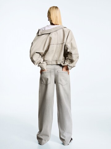 Bershka Luźne Jeansy w kolorze szary