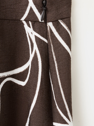 Wide Leg Pantalon à plis 'LAUREN' MANGO en marron