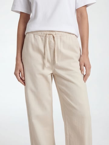 AMALY Loosefit Byxa i vit