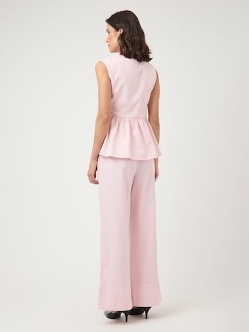 Top di YAS in rosa