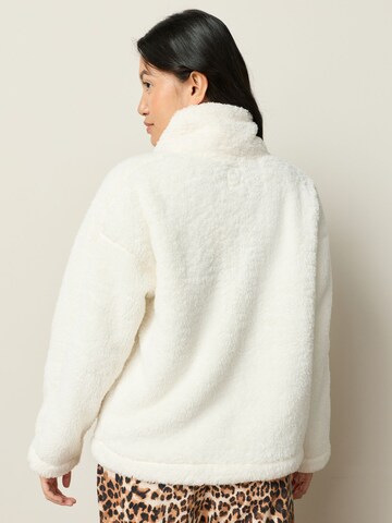 Veste en polaire Next en beige