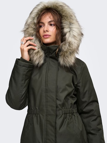 ONLY - Parca de invierno 'ONLMATHILDA' en verde