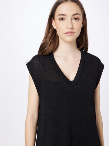 b.young Knitted dress in Black