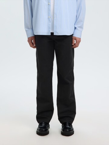 Regular Pantalon chino 'SLMMILES' SELECTED en noir : devant