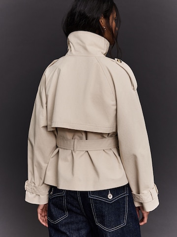 Bershka Overgangsjakke i beige