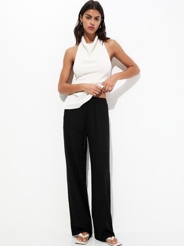 Pull&Bear Wide Leg Hose in Schwarz