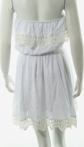 UNBEKANNT schulterfreies Kleid M in Weiß