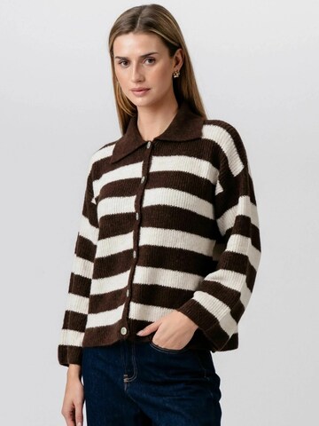 TEESHOPPEN Neulepaita ' Josie Polo ' värissä valkoinen: etupuoli